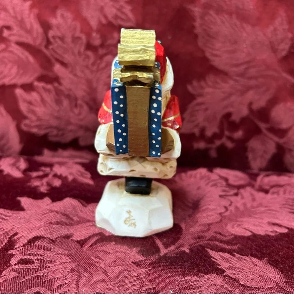 David Frykman Christmas 1995 Santa W/Present ‎ Figurine  DF1071  Folk Art Rustic